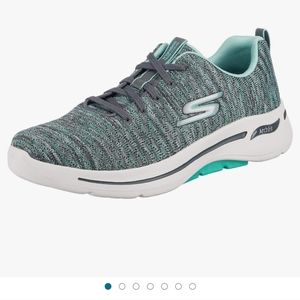 Sketcher arch fit shoe size 10